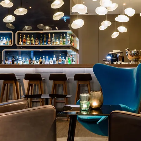 Motel One Frankfurt-Airport-2